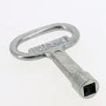  CLE CARRE 8MM 