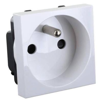  Prise simple 2P+T encastrable 