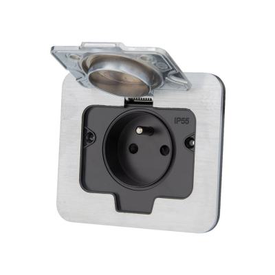  Prise �tanche IP55 2P+T 95x90 