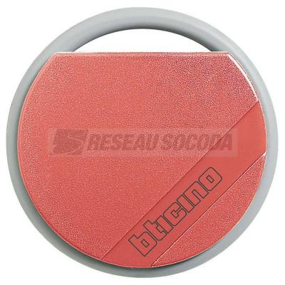  BADGE RESIDENT ROUGE 