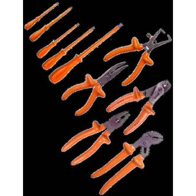  JEU D'OUTILS ISOLES CEI 