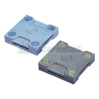  Attache carr�e, ruban plat 