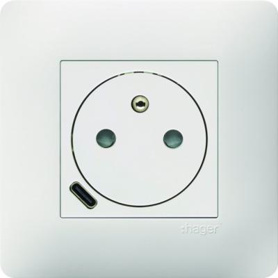  Prise 2P+T + USB C Pure 