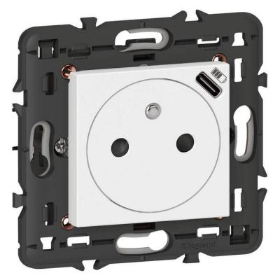  PRISE 2P+T FR USB C BL + SUP 