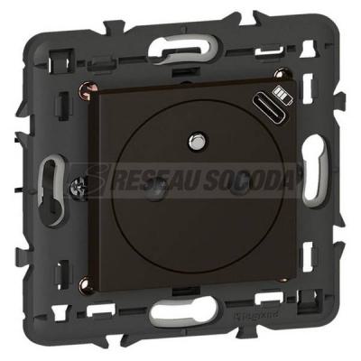  PRISE 2P+T FR USB C NOIR +SUP 