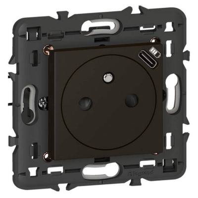  PRISE 2P+T FR USB C NOIR +SUP 