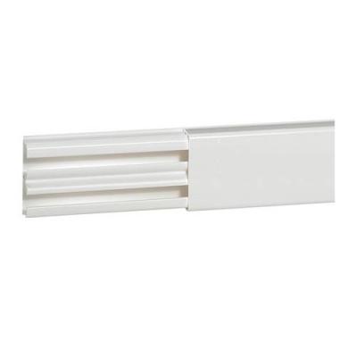  MOULURE 32X12.5 AVEC CLOISON 
