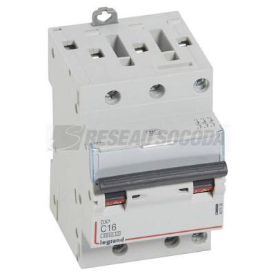  DX3 3P C16 6000A 3M 