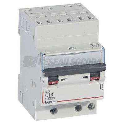  DX3 3P C16 6000A AUTO 