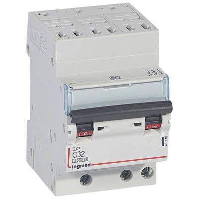  DX3 3P C32 6000A AUTO 