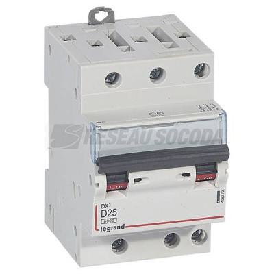  DX3 3P D25 6000A 3M 
