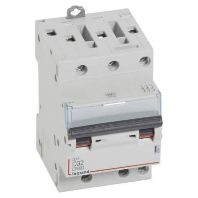  DX3 3P D32 6000A 3M 