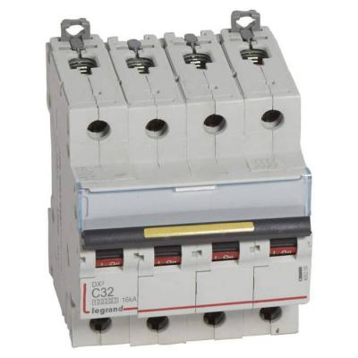  DX3 4P C32 10000A/16KA 