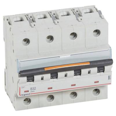  DX3 4P B32 25KA 