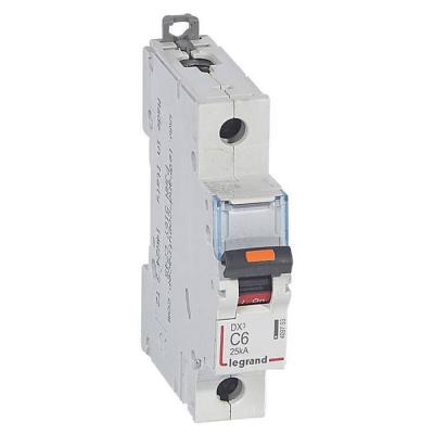  DX3 1P C6 25KA 