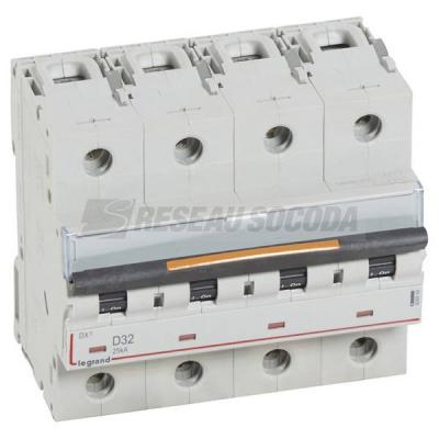  DX3 4P D32 25KA 