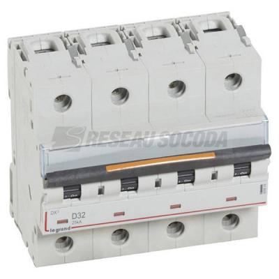  DX3 4P D32 25KA 