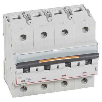  DX3 4P D32 25KA 