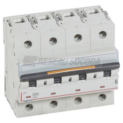  DX3 4P D40 25KA 