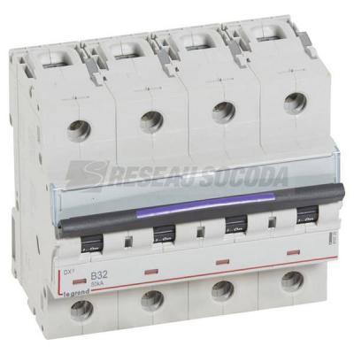  DX3 4P B32 50KA 