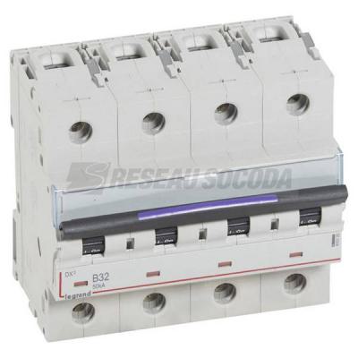  DX3 4P B32 50KA 