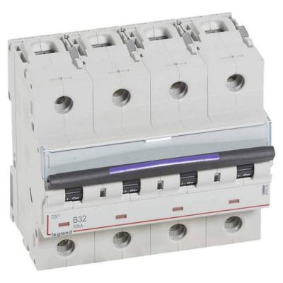  DX3 4P B32 50KA 