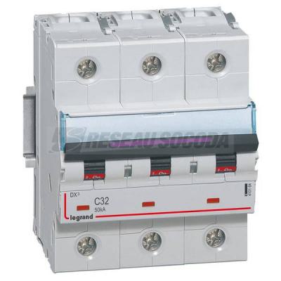  DX3 3P C32 50KA 