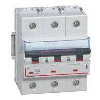  DX3 3P C32 50KA 