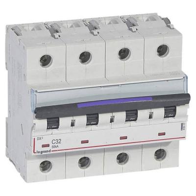  DX3 4P C32 50KA 