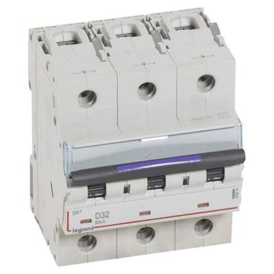  DX3 3P D32 50KA 