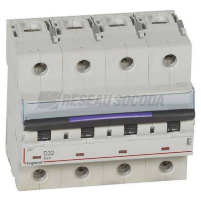  DX3 4P D32 50KA 