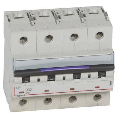  DX3 4P D32 50KA 