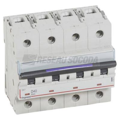  DX3 4P D40 50KA 
