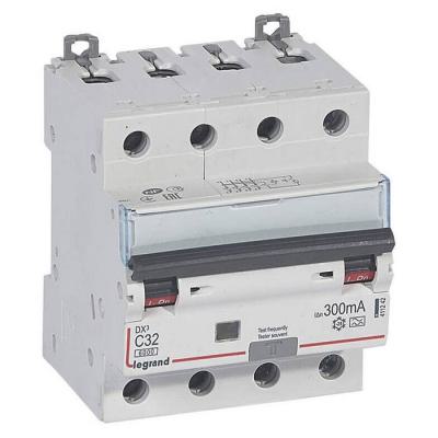  DX3 4P C32 6000A A 300MA 4M 