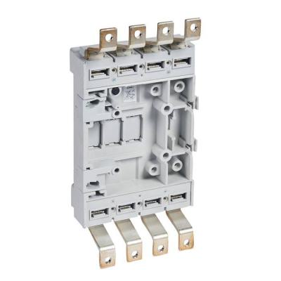 DPX3 630-BASE PRISE AVANT 4P 