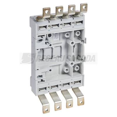  DPX3 630-BASE PRISE AVANT 4P 