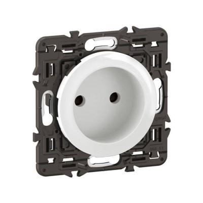  PRISE 2P COMPOSABLE BLANC 