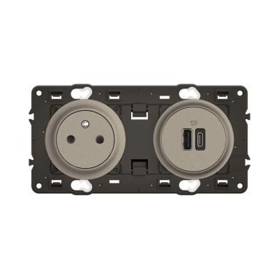  2P+T SURF FB+USB A+C COMPO TIT 