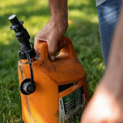  STIHL 7014-200-0243 Carburant 