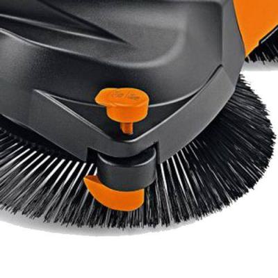  STIHL 4860-011-4703 Balayeuse 
