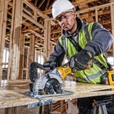  DEWALT DCS571NT-XJ scie circul 