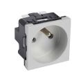  LOGIX PRISE 2P+T AUTO ALU 