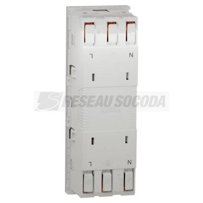  Prise triple 2P+T FR 45� Blanc 