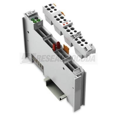  Interface RS-232 9600/N/8/1 